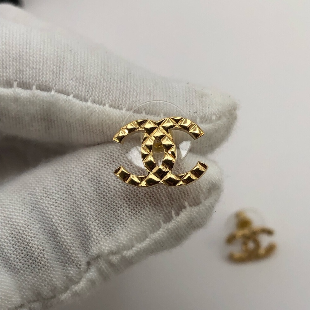 Chanel Earrings - Picture 2 of 5